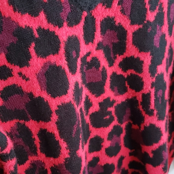 Apt. 9 Soft Knit Leopard Print  V-neck Sweater - M - Picture 3 of 8